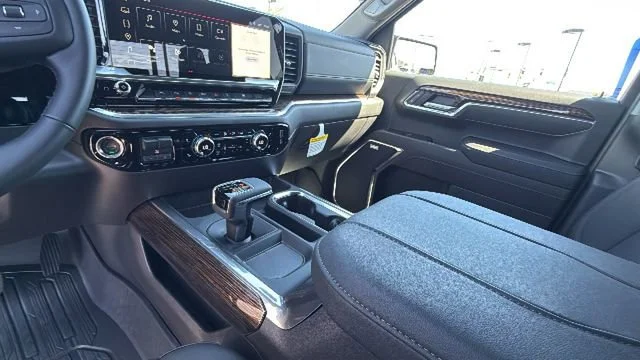 New 2026 Onyx Black GMC Elevation image 13