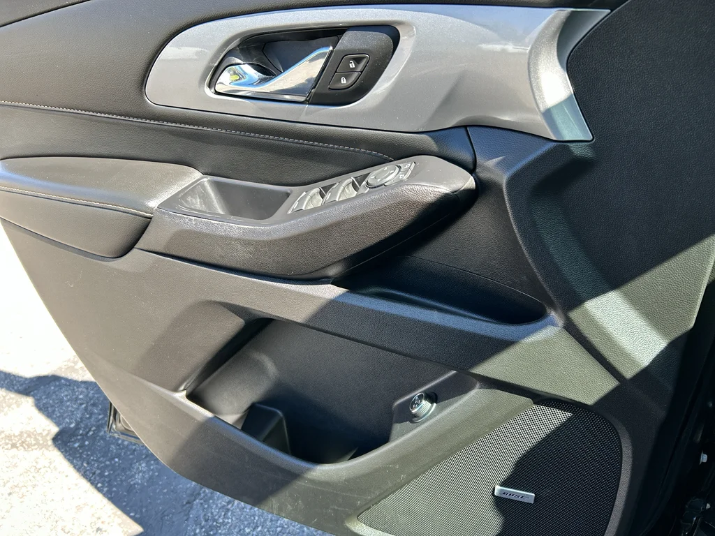 Used 2021 MOSAIC BLACK METALLIC Chevrolet RS image 17