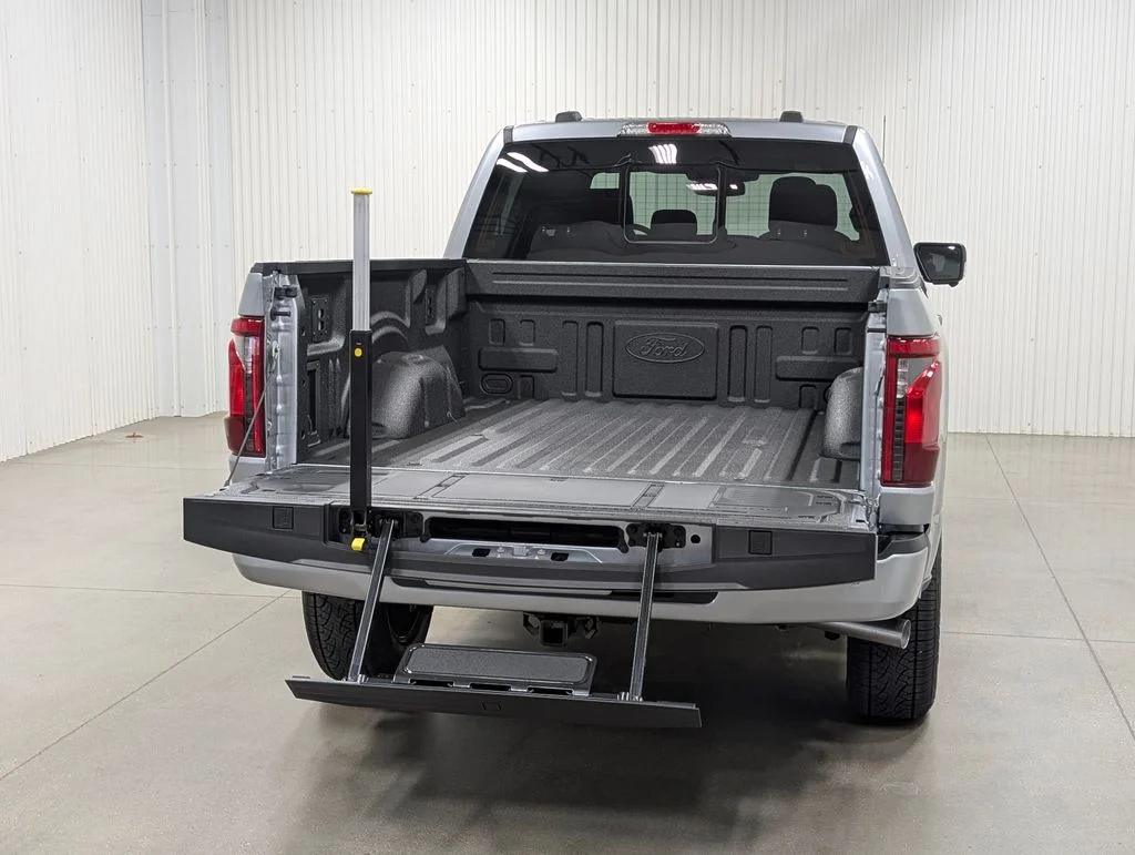 New 2026 Iconic Silver Metallic Ford XLT image 26