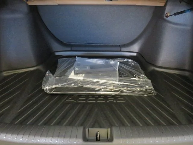 2025 Honda Accord LX - Photo 9