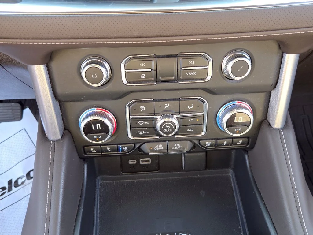 Used 2023 MIDNIGHT BLUE METALLIC GMC SLT image 30
