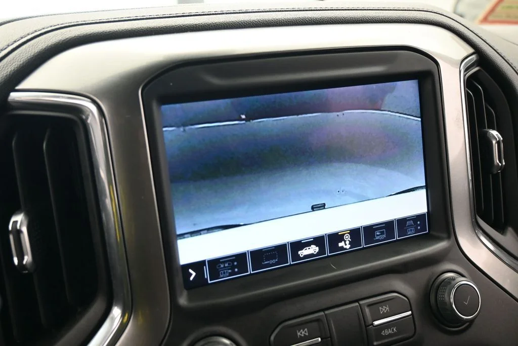 Used 2022 Iridescent Pearl Tricoat Chevrolet LTZ image 24