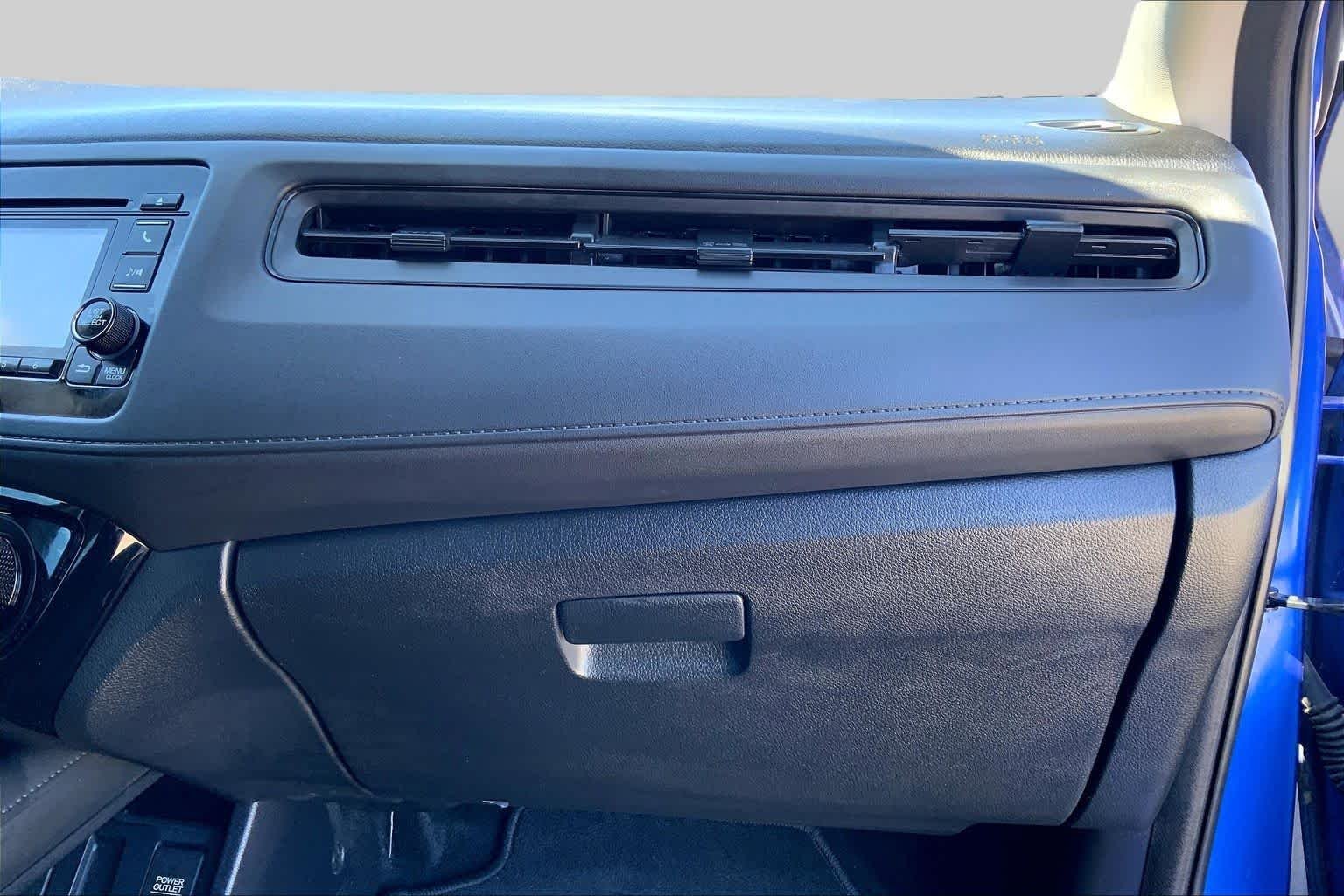 Used 2018 Aegean Blue Metallic Honda LX image 18