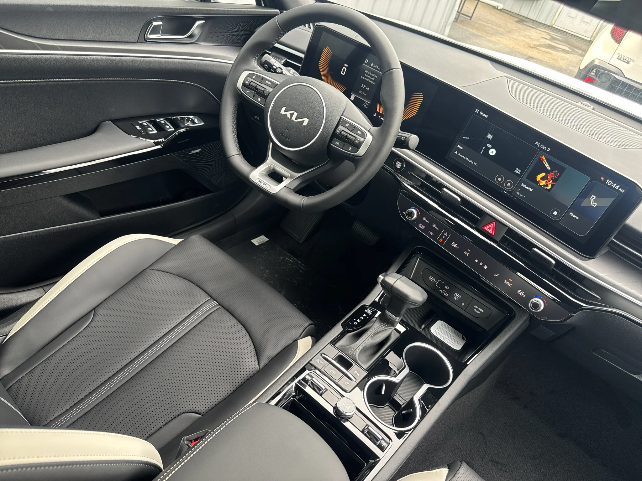 New 2027 Snow White Pearl Kia GT-Line image 11