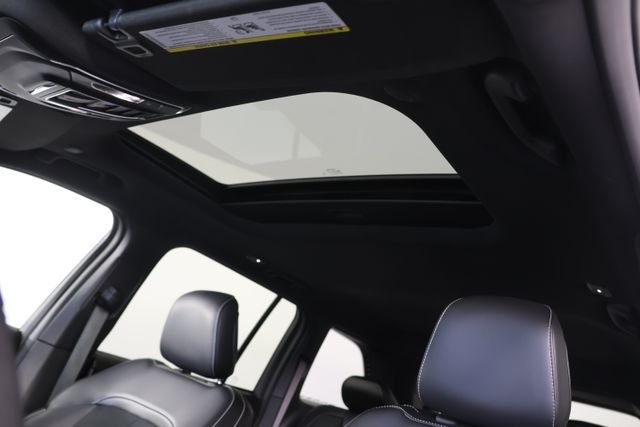 Used 2024 White Jeep Altitude X image 19