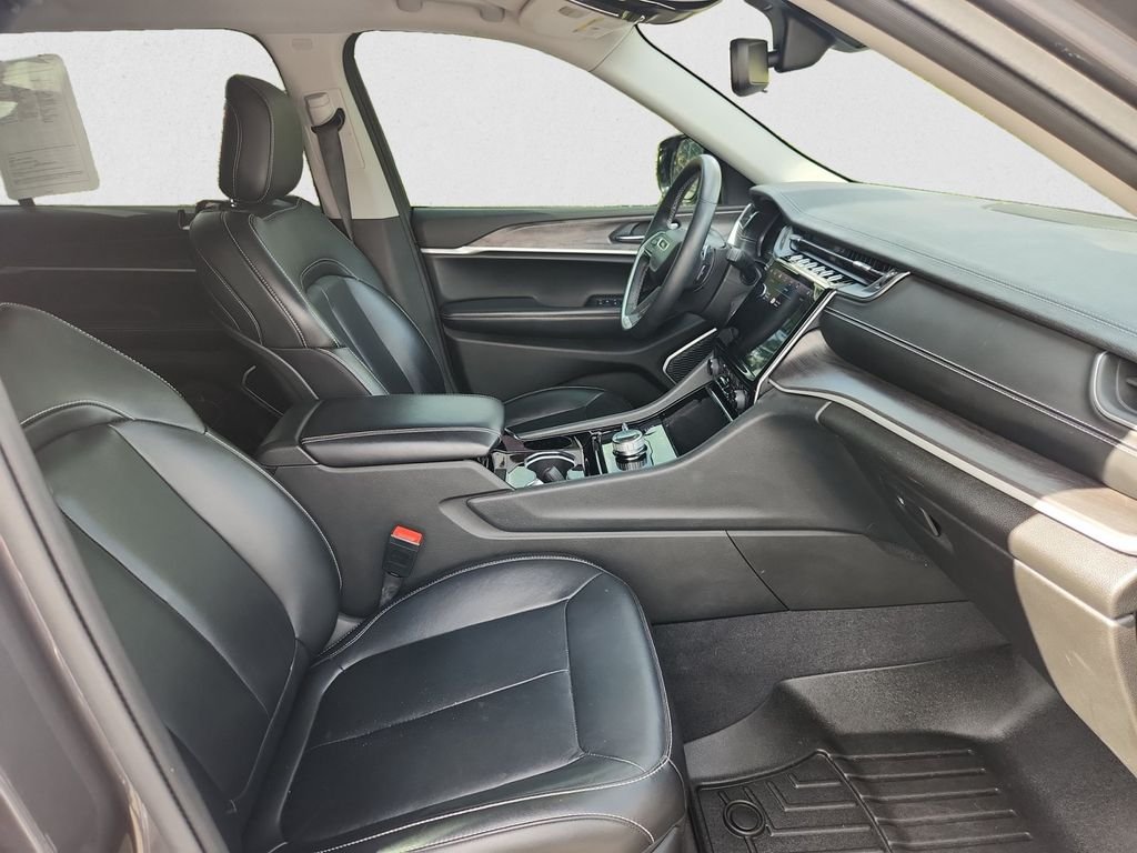 Used 2021 Gray Jeep Limited image 15