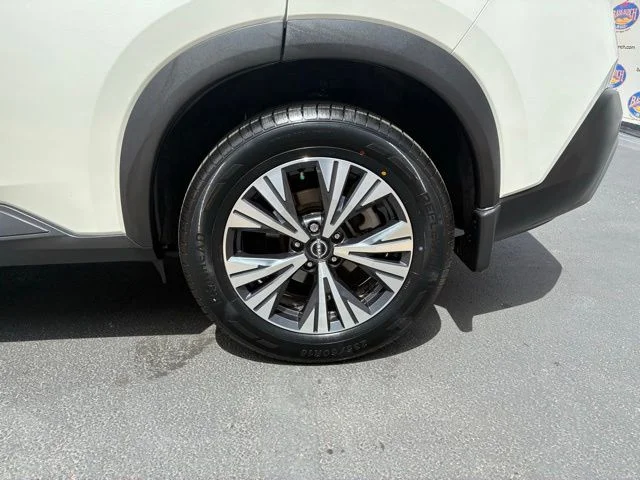 2022 Nissan Rogue SV - Photo 17