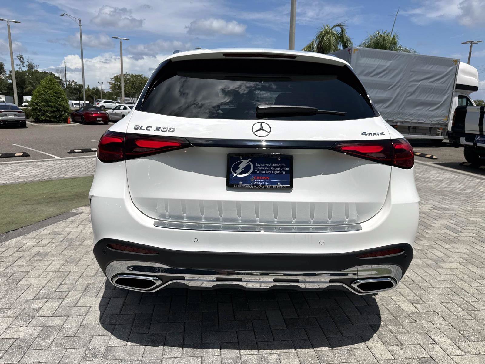 New 2026 Polar White Mercedes-Benz 300 4MATIC® SUV image 9