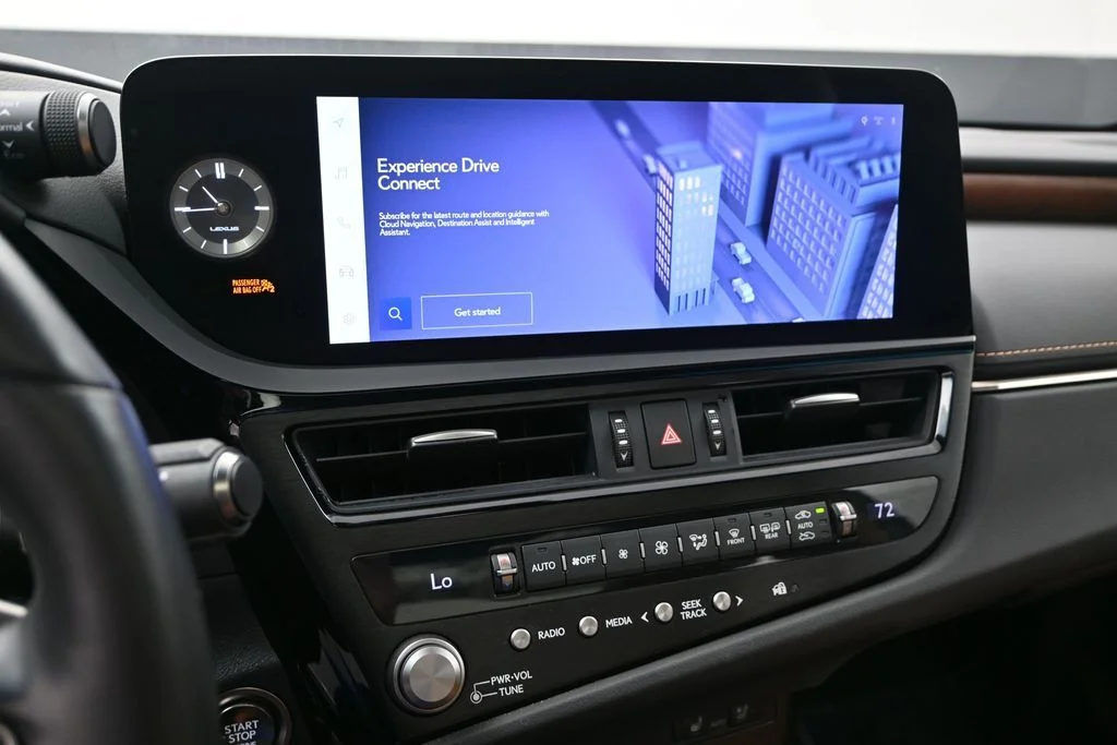Used 2023  Lexus 350 image 21