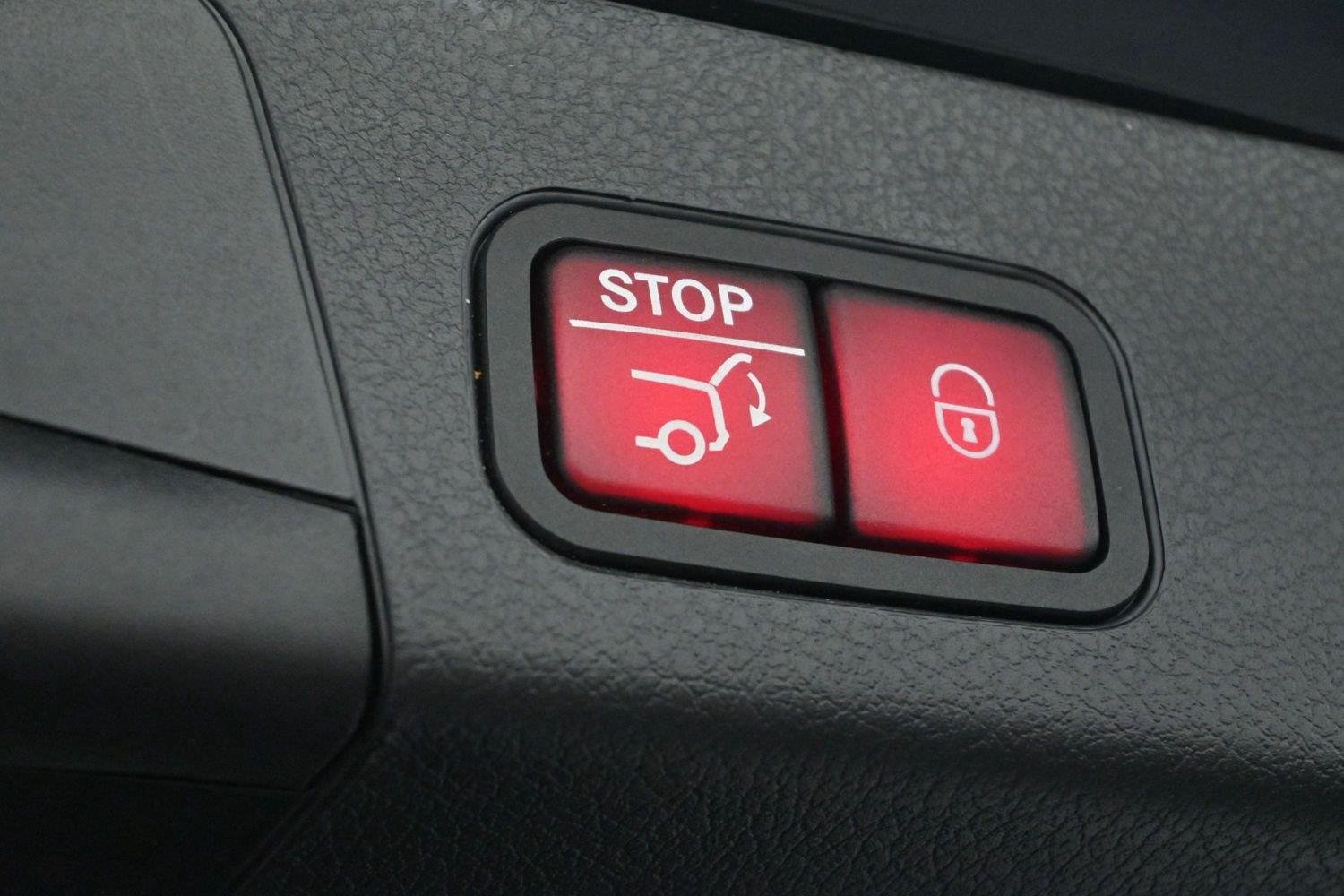 Used 2024 Black Mercedes-Benz GLB 250 image 10