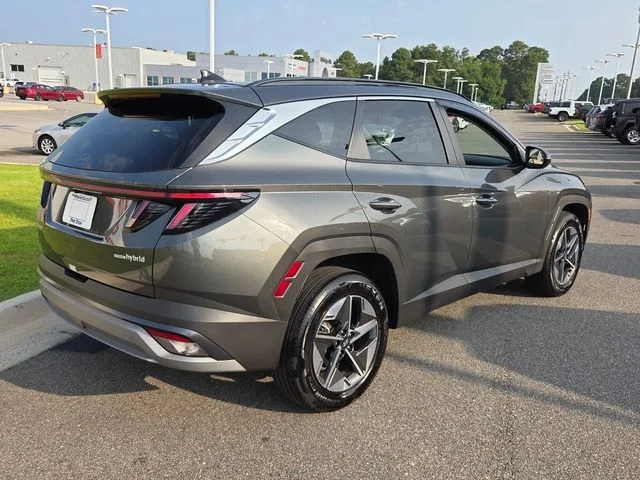 Used 2025 Gray Hyundai SEL Convenience image 12