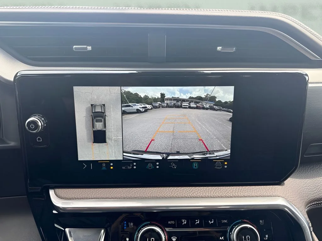 Used 2023 Silver GMC Denali image 11