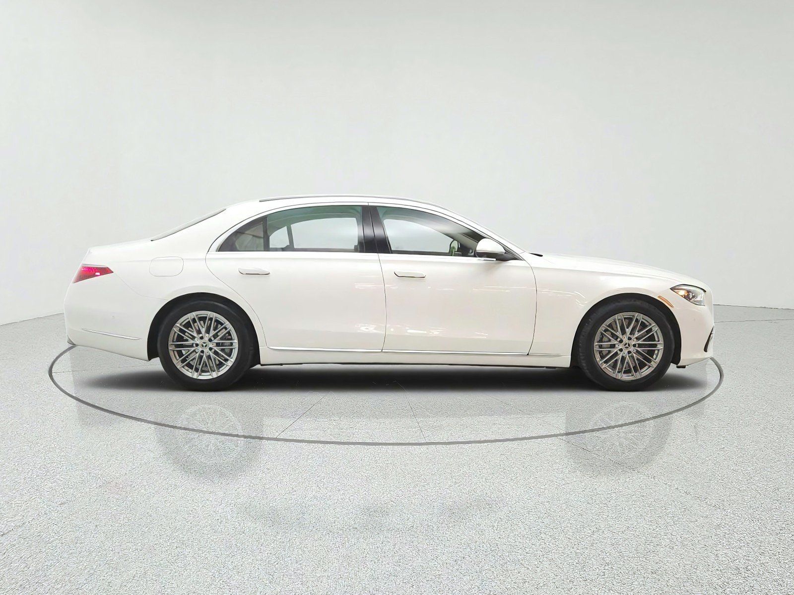 Certified Used 2021 designo Diamond White Mercedes-Benz S 580 4MATIC® Sedan image 4