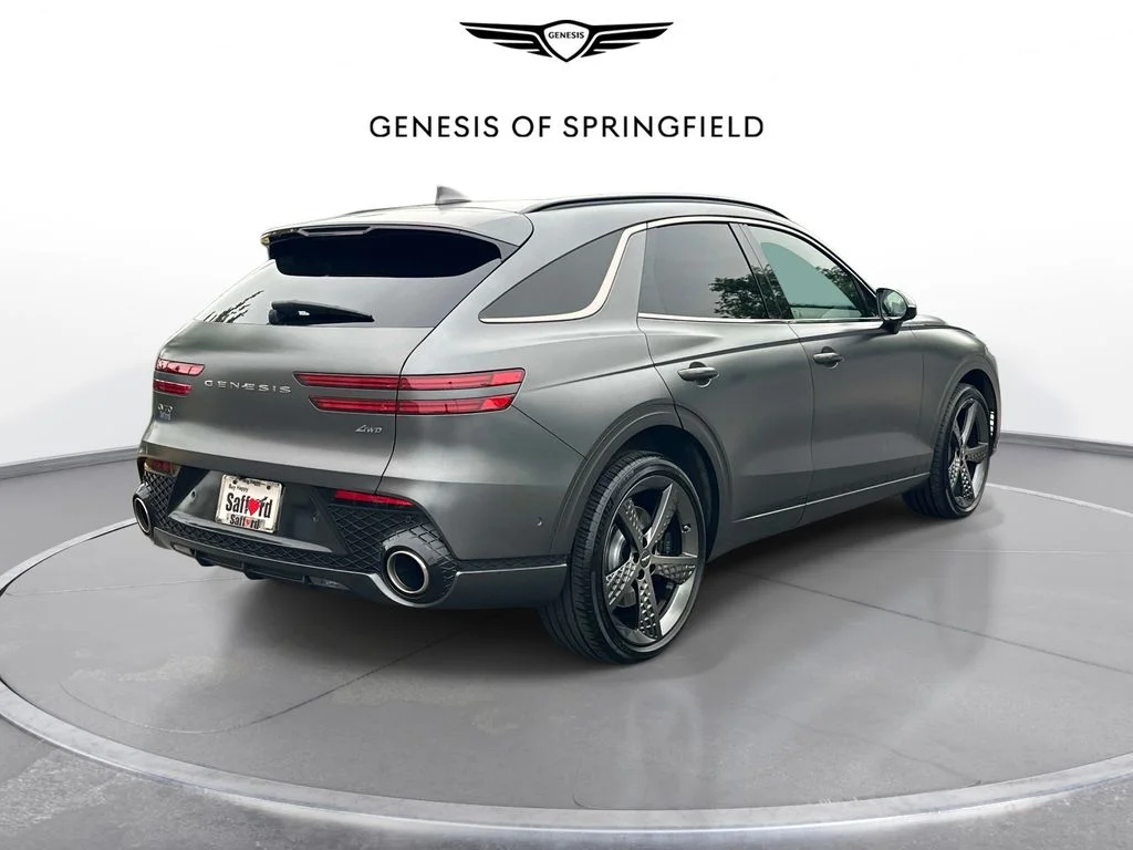 Used 2023 Gray Genesis 2.5T image 9