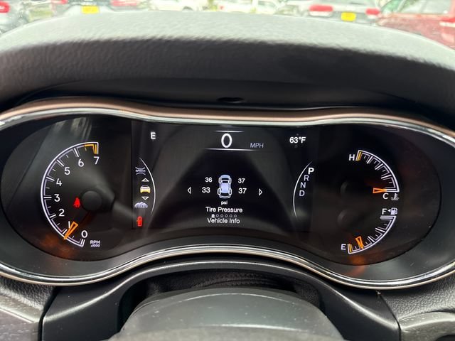 Used 2017 Diamond Black Crystal Pearlcoat Jeep Limited image 19