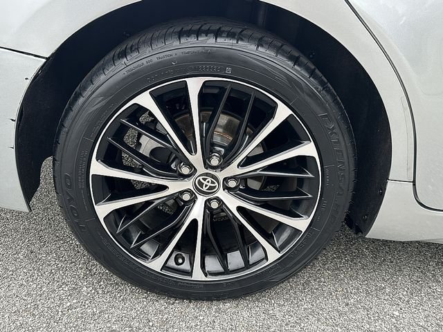 Used 2020 Silver Toyota SE image 10