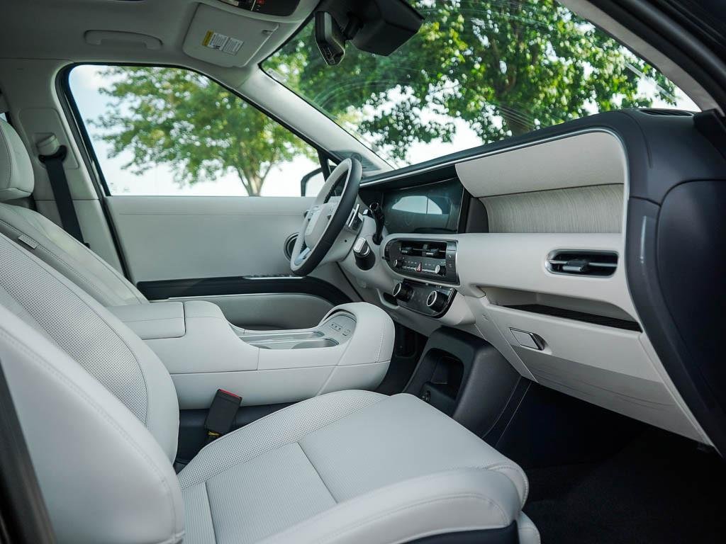 New 2026 Typhoon Silver Metallic Hyundai Calligraphy AWD image 37
