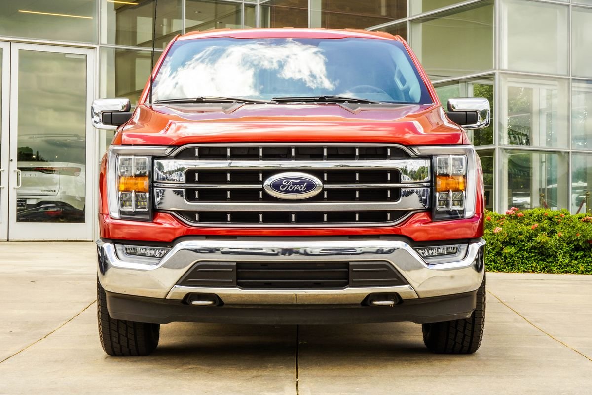 Used 2023 Red Ford Lariat image 7