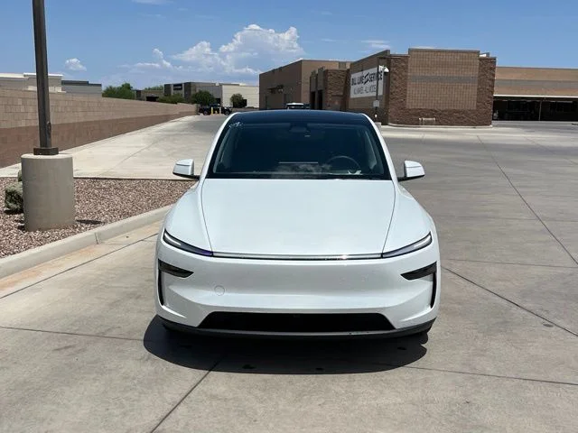 Used 2026 White Tesla Premium image 3