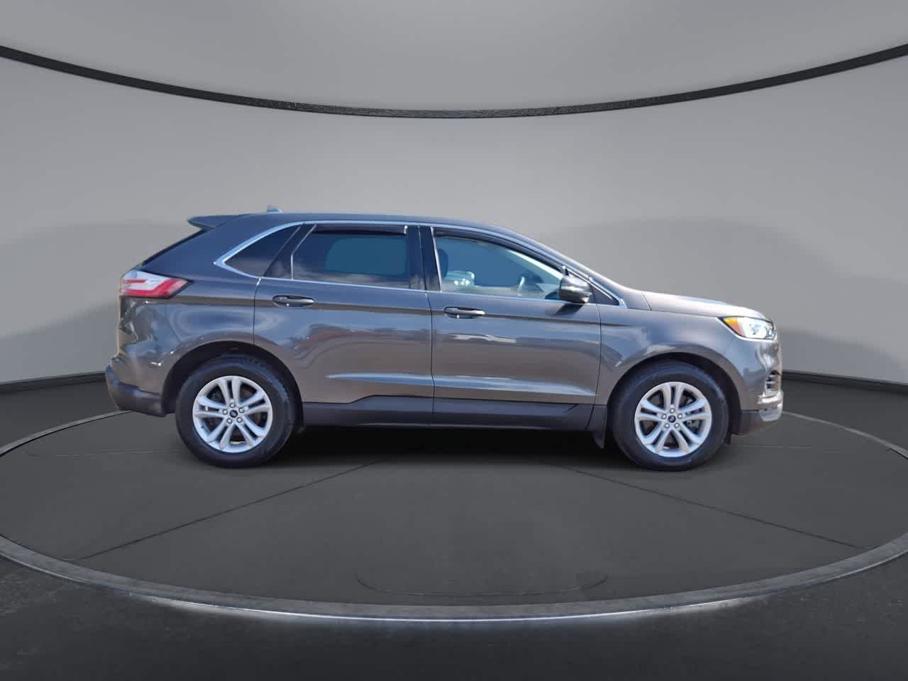 Used 2020 Magnetic Metallic Ford SEL image 9