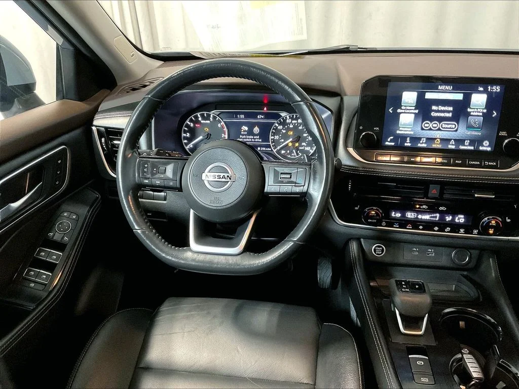 Used 2021 Gray Nissan SL image 17
