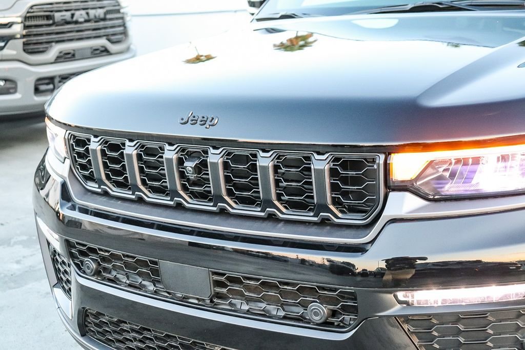 New 2026 Diamond Black Jeep 85th Anniversary Edition image 6