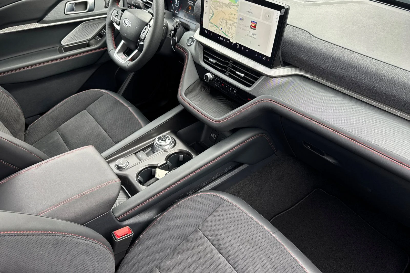 2026 Ford Explorer ST - Photo 19