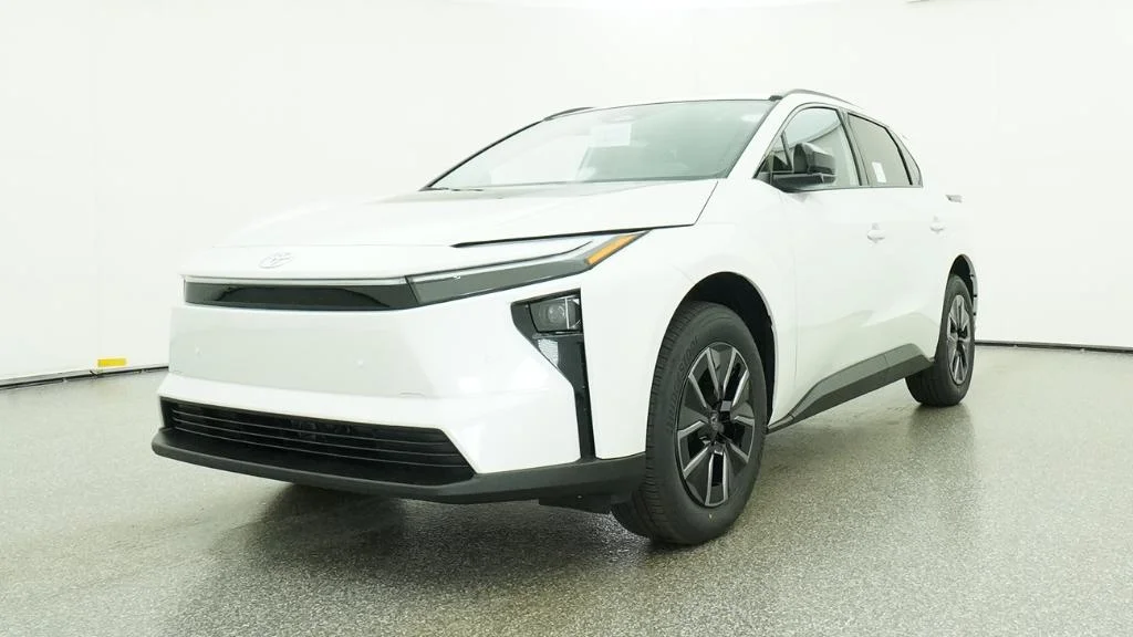 New 2026 Wind Chill Pearl Toyota XLE image 41