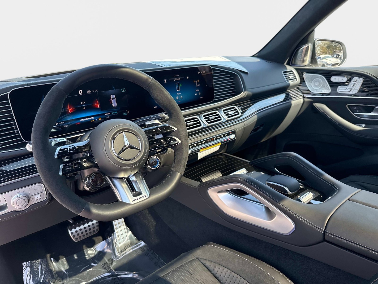 New 2026 Moonlight White Mercedes-Benz AMG®  63 4MATIC+ SUV image 17