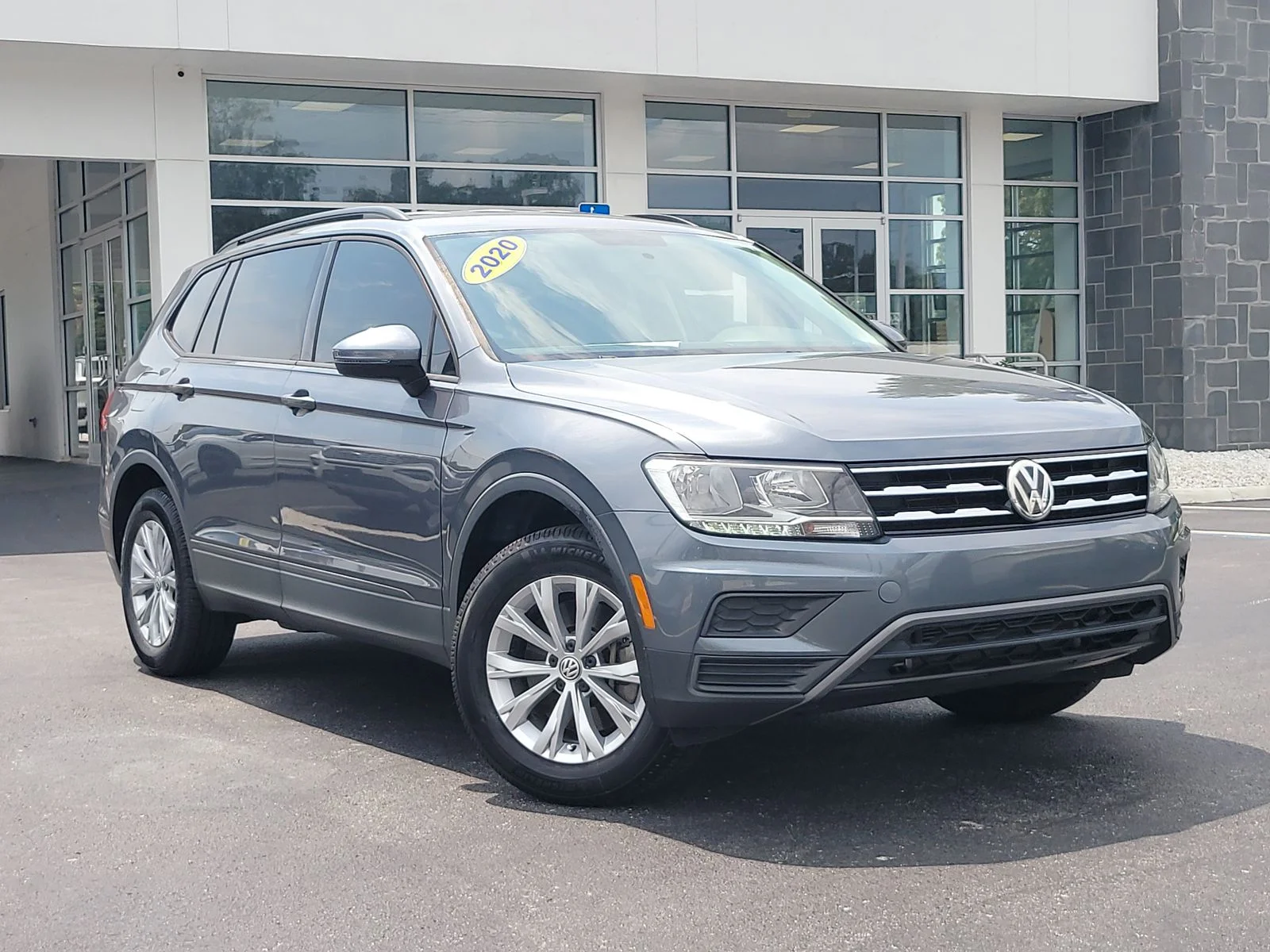 Used 2020 Gray Volkswagen 2.0T S image 31