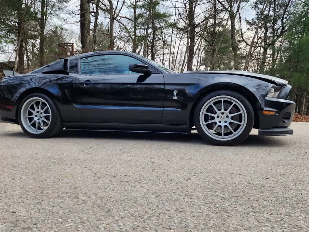 Used 2014 Black Ford Shelby GT500 image 22