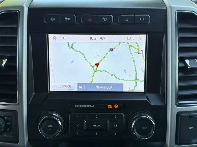 Used 2020 Black Ford LARIAT image 28