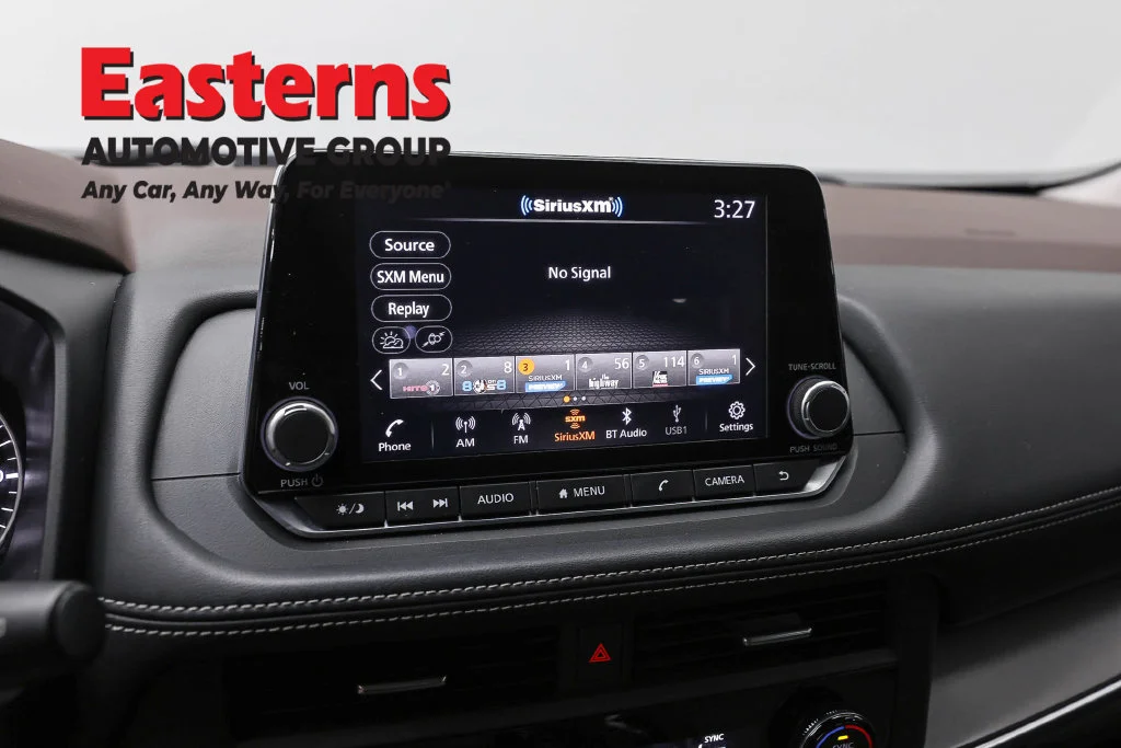 Used 2023 Gray Nissan SV image 18