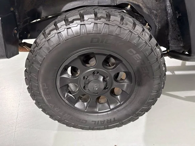 Used 2012 Black Toyota Base image 12