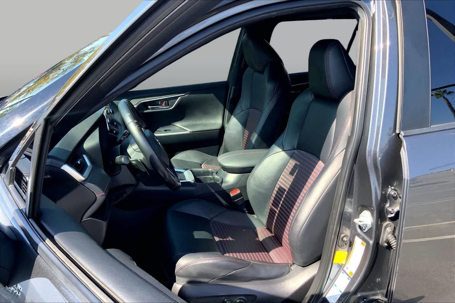 Used 2021 Magnetic Gray Metallic w/Midnight Black Roof Toyota XSE image 7