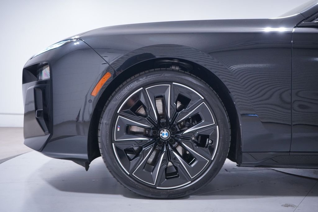 Used 2026 Black Sapphire Metallic BMW 740i image 2