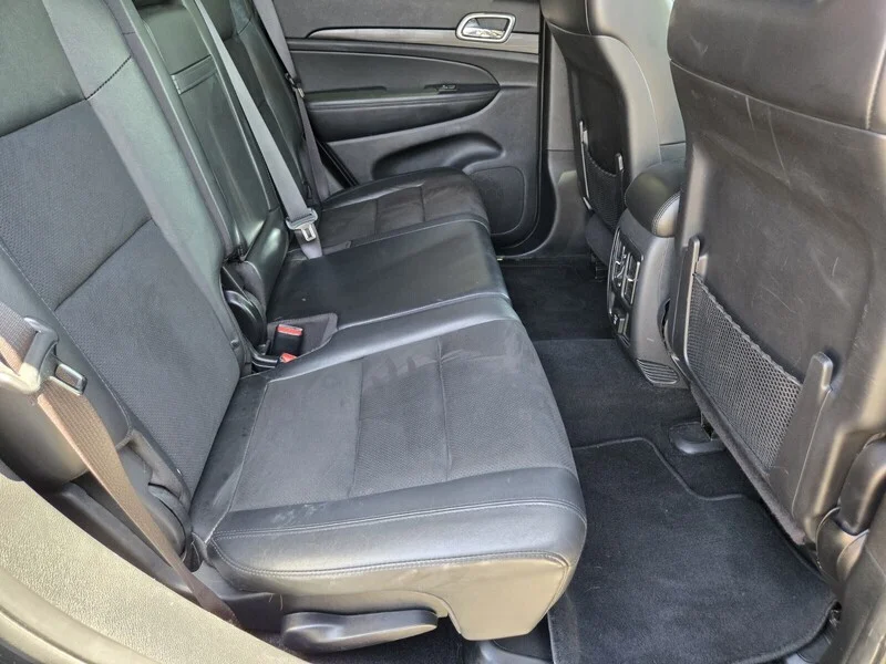 Used 2020 Diamond Black Crystal Pearlcoat Jeep Altitude image 13