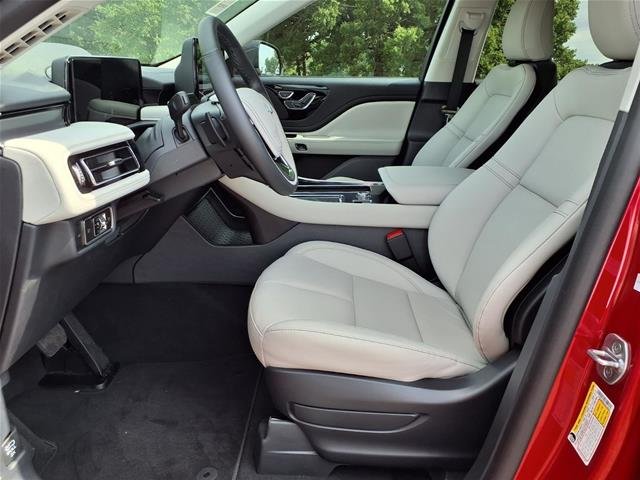 New 2026 Red Carpet Metallic Tinted Clearcoat Lincoln Premiere® image 18