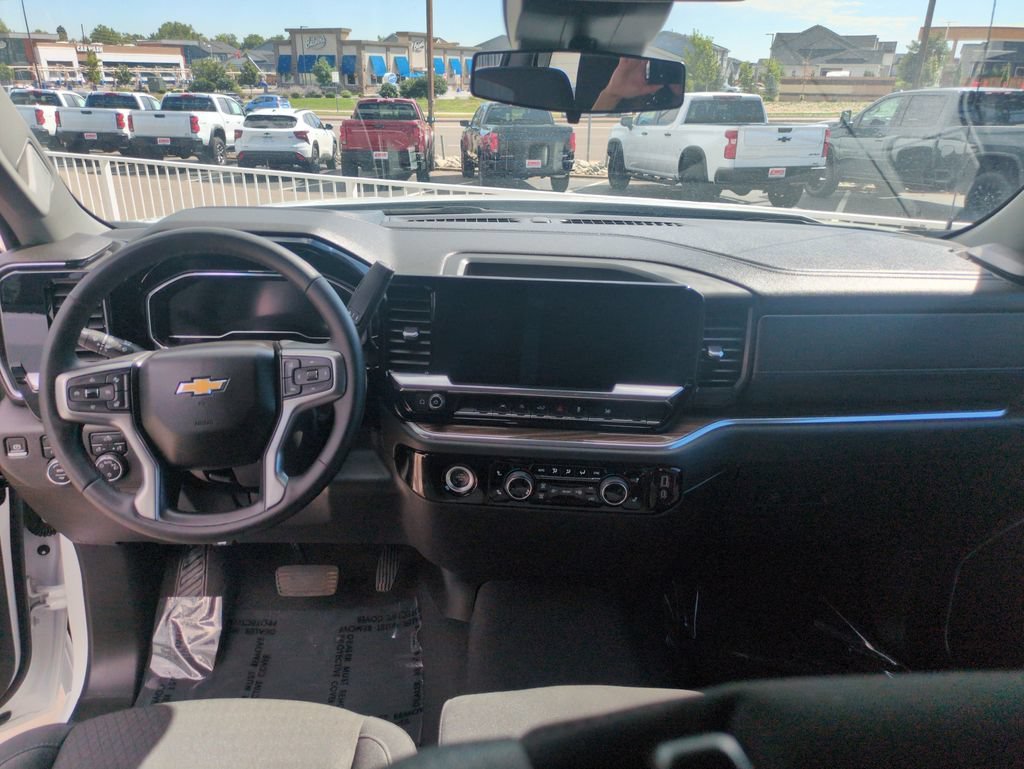 Used 2023 SUMMIT WHITE Chevrolet LT image 12