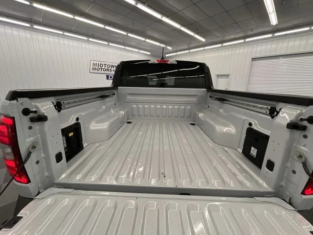 New 2026 Space White Metallic Ford XLT image 22