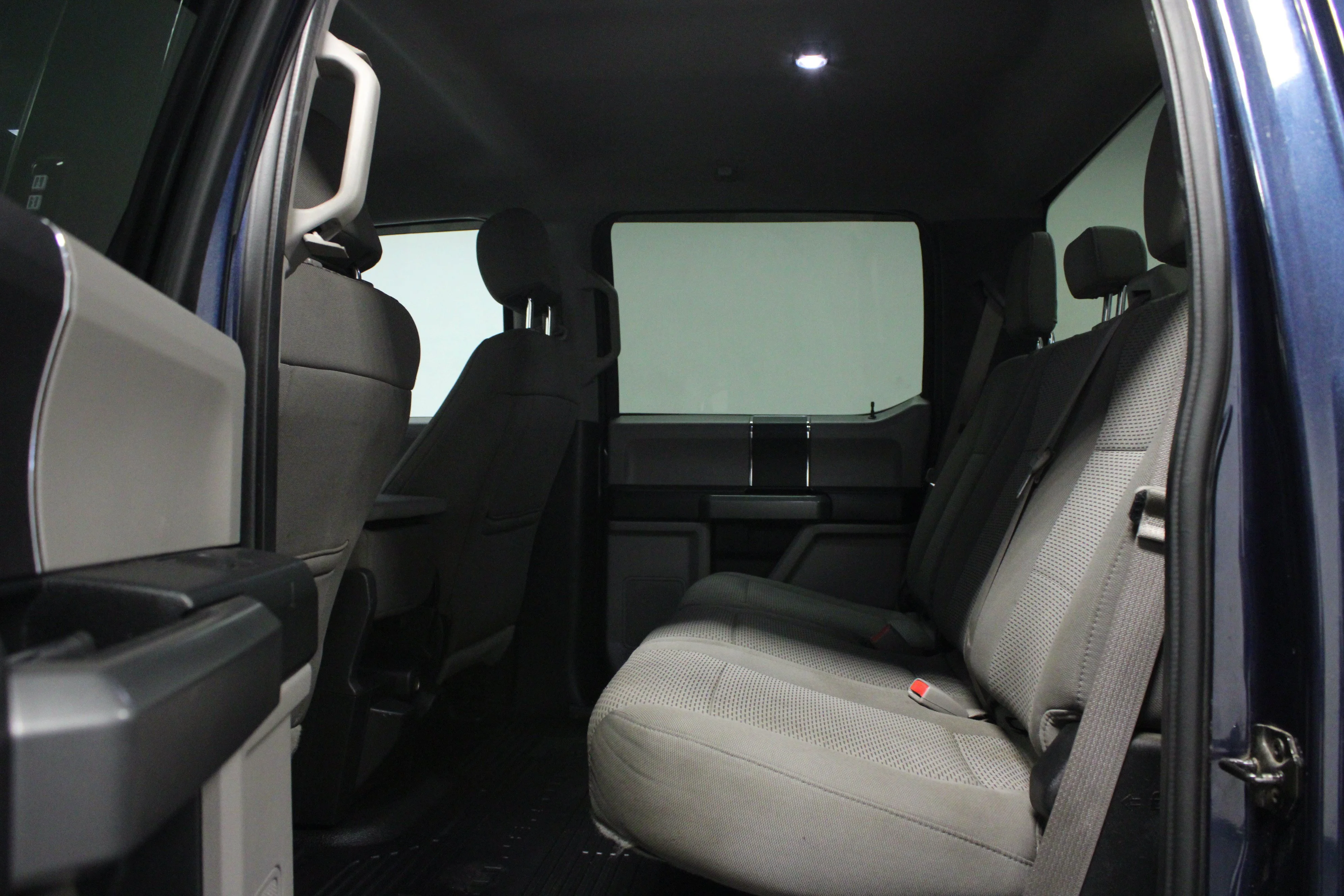 Used 2017 Blue Jeans Metallic Ford XLT image 13