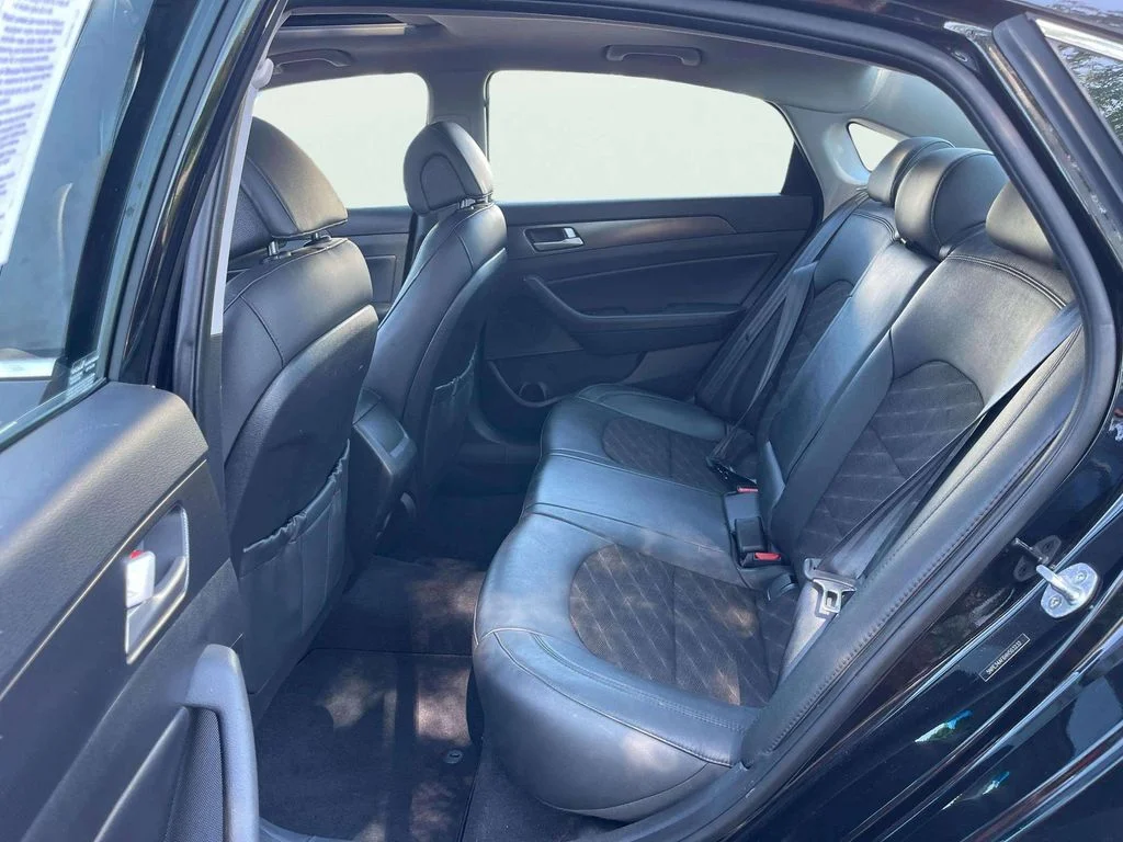 Used 2017 Phantom Black Hyundai Sport image 26