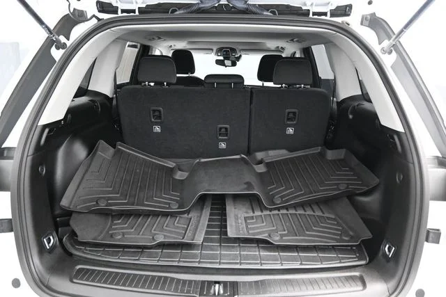 Used 2024 White Jeep Laredo X image 13