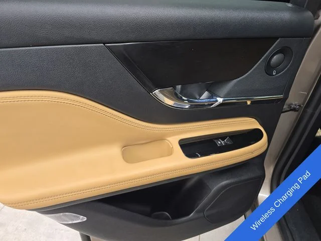 Used 2020 Mocha Lincoln Reserve image 20