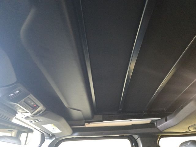 1C4RJXU63RW147113
