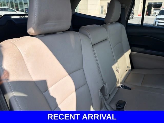 Used 2017 Red Honda EX-L image 34