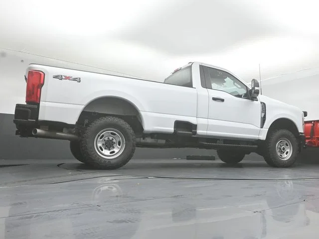 New 2026 Oxford White Ford XL image 30
