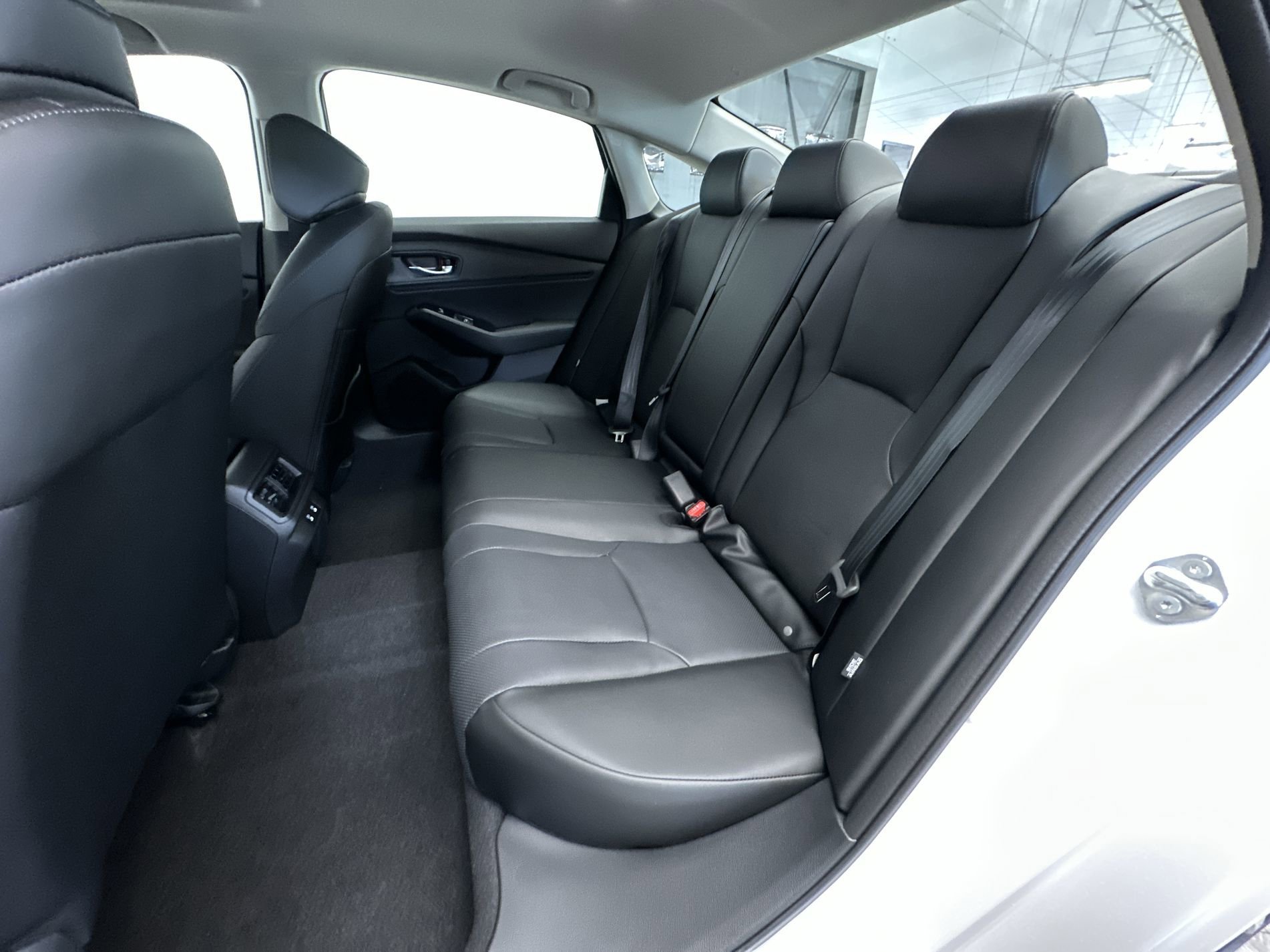 New 2026 Platinum White Pearl Honda Touring image 22