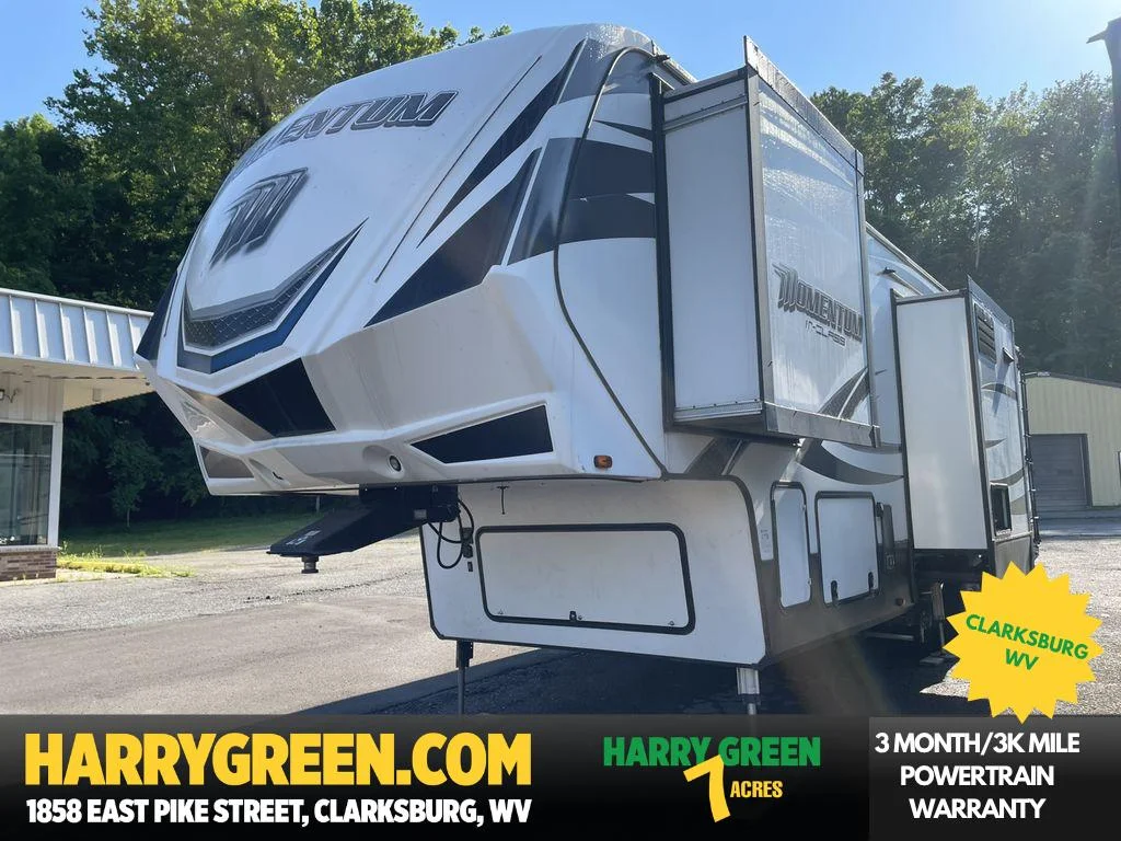 Used 2016  Grand Design Toy Hauler image 1