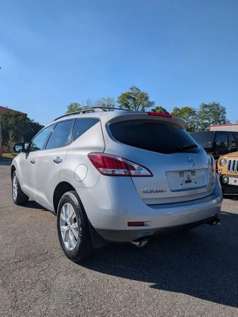 Used 2012 Silver Nissan SV image 4